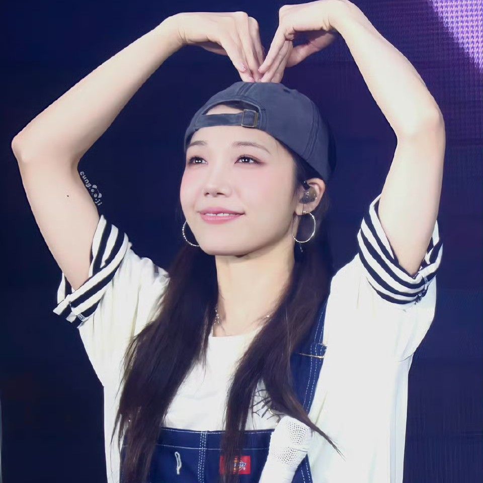 Cuplikan di balik layar dari Jung Eunji