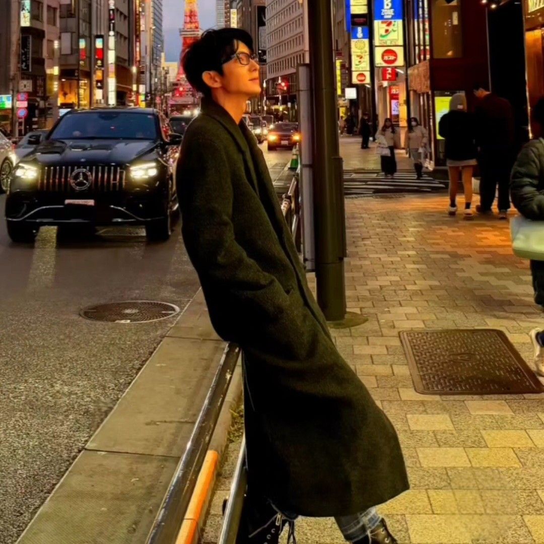 Behind-the-scenes cut of Lee Joongi