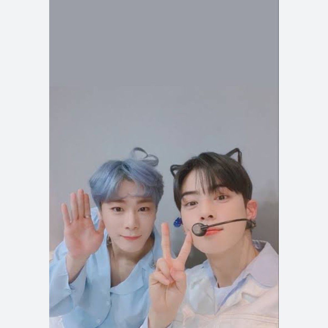 Recent activity shot of Cha Eunwoo