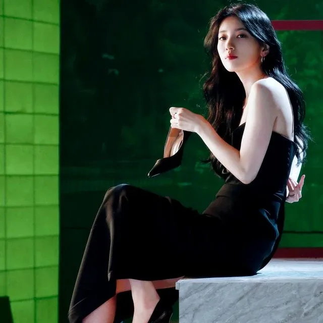 Behind-the-scenes cut of Bae Suzy