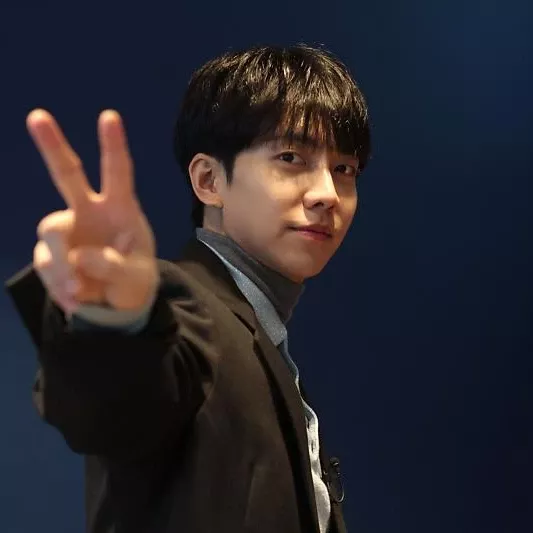 イ・スンギの最近の活動ショット