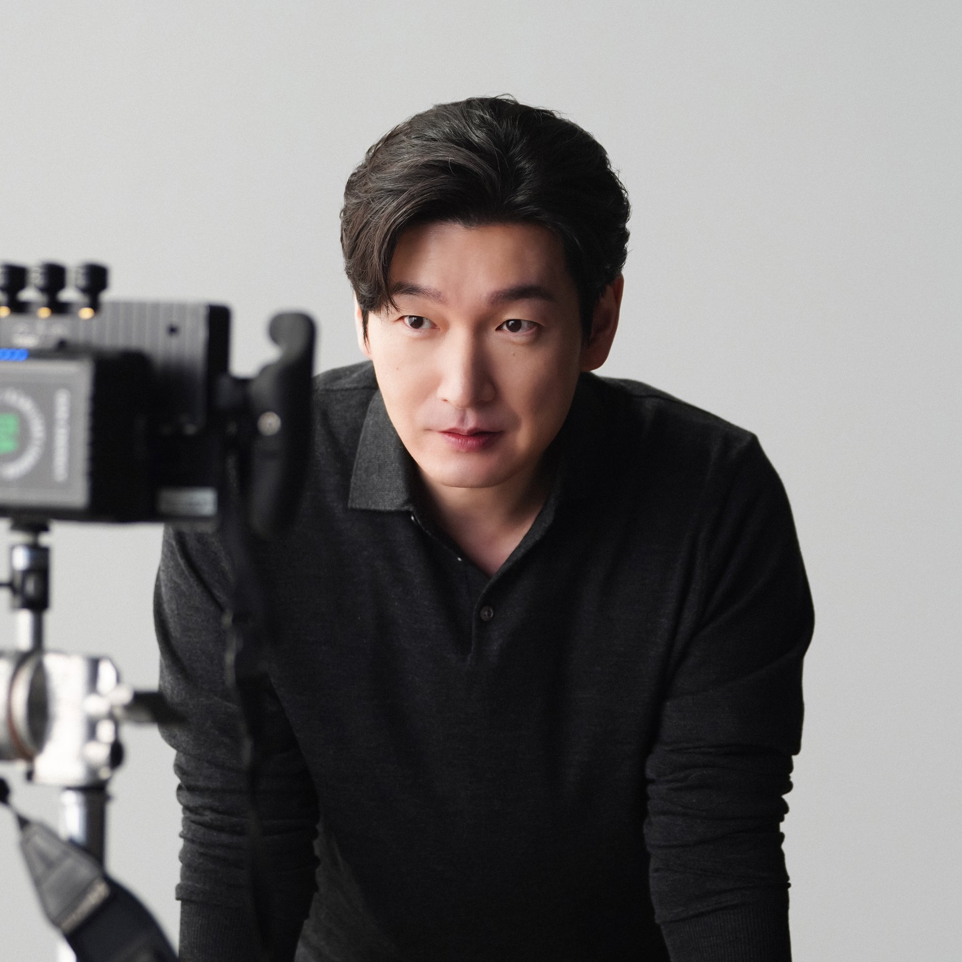 Behind-the-scenes cut of Cho Seungwoo 
