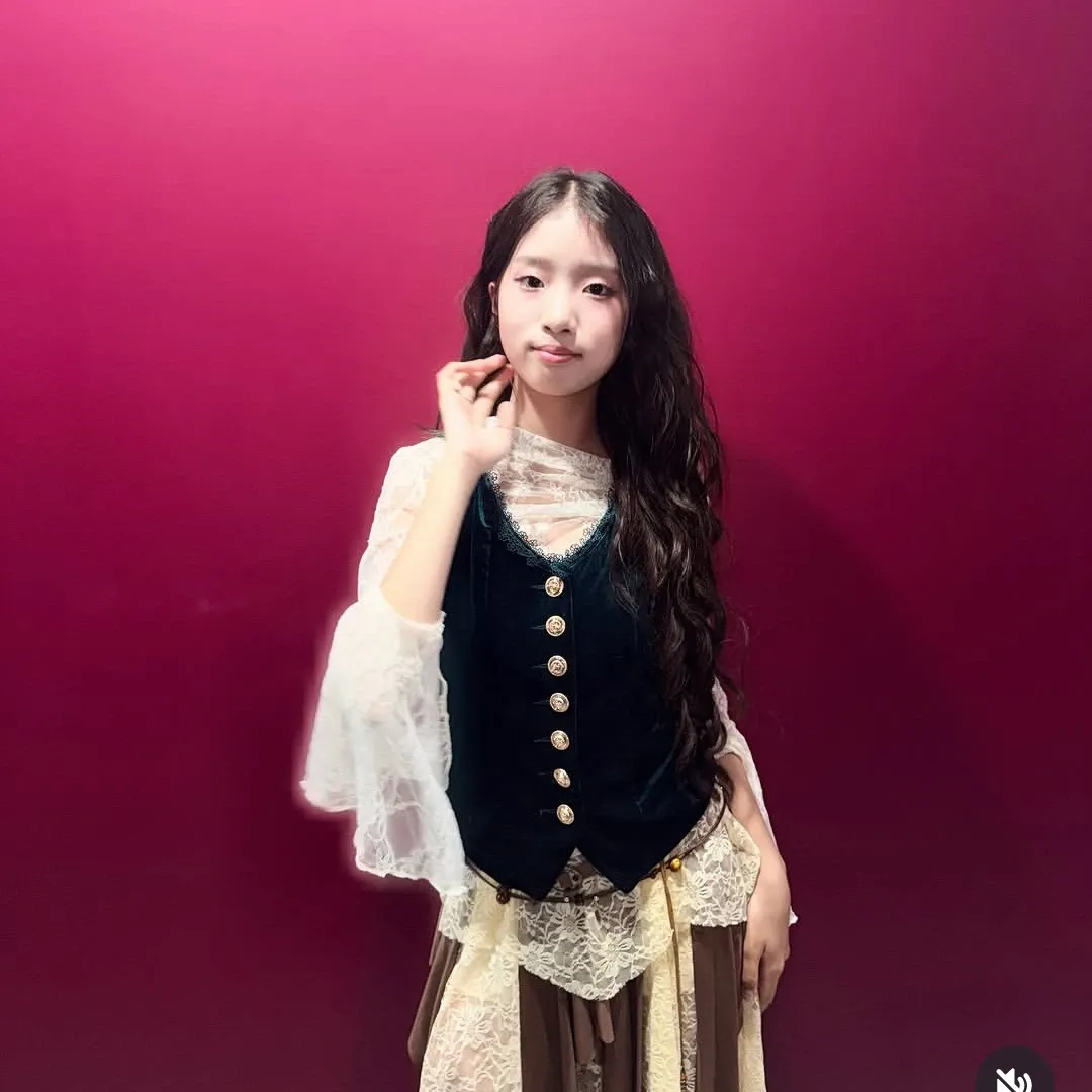 Behind-the-scenes cut of Bin Yeseo