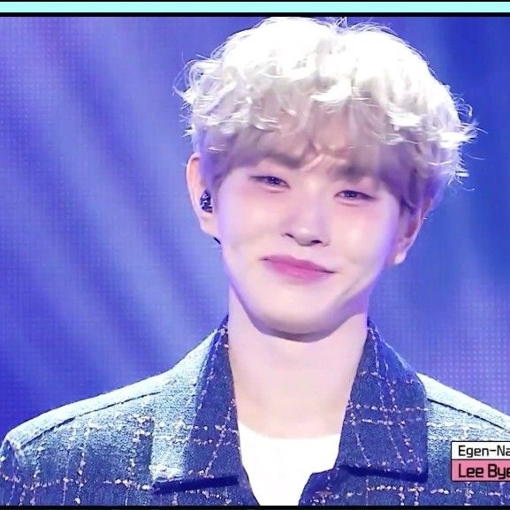 A moment captured by a fan of Lee Byeongchan