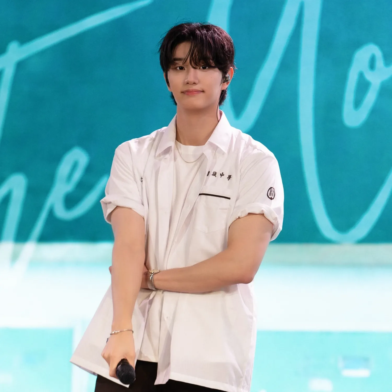 Behind-the-scenes cut of Kim Jaewon