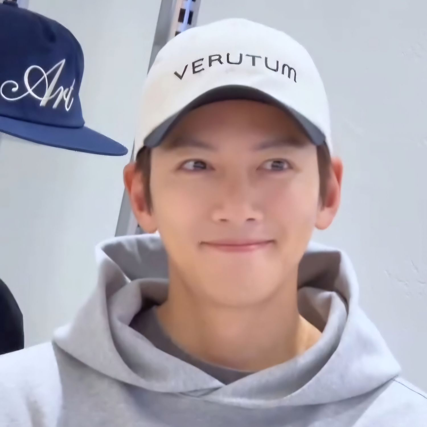 チ・チャンウクのビハインドカット