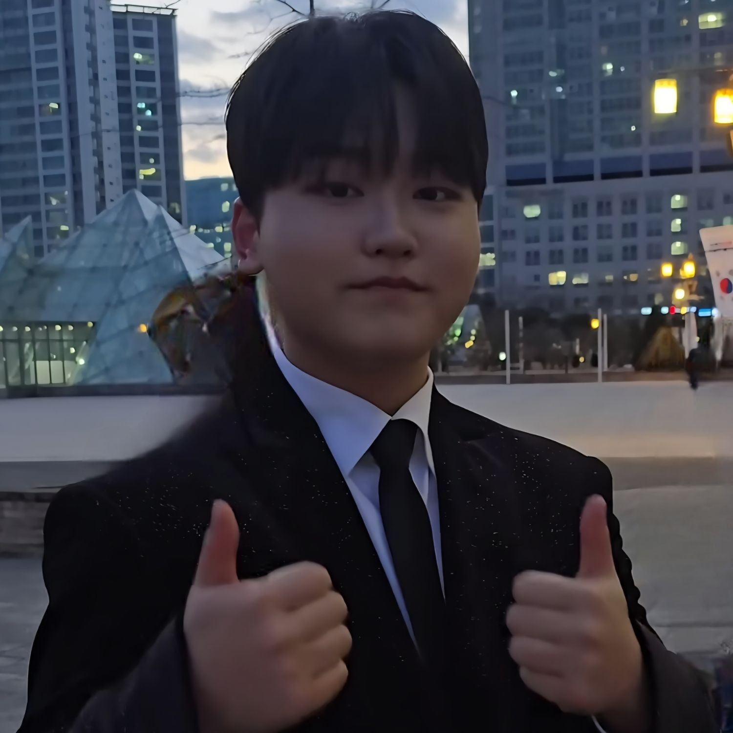 Recent activity shot of Park Sungon