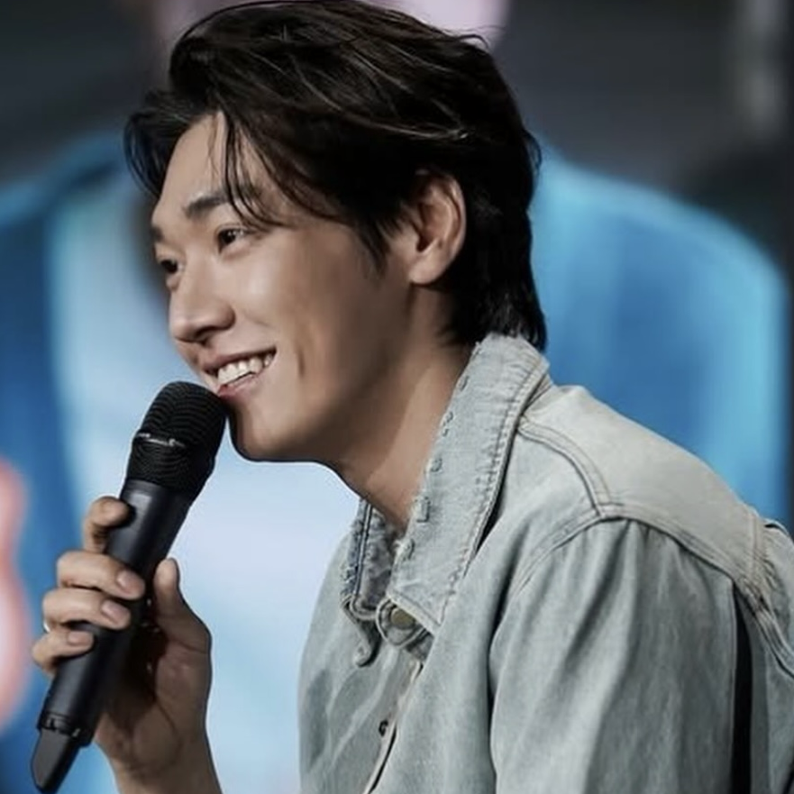 Behind-the-scenes cut of Kim Youngkwang
