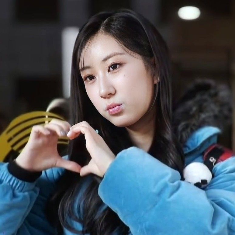 Foto terbaru dari Jeon Yujin