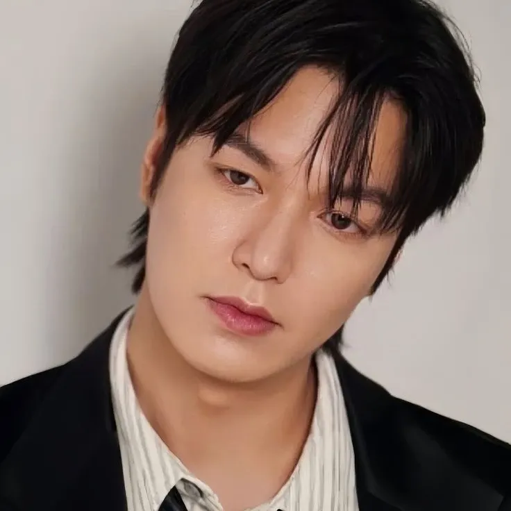 Recent activity shot of Lee Minho