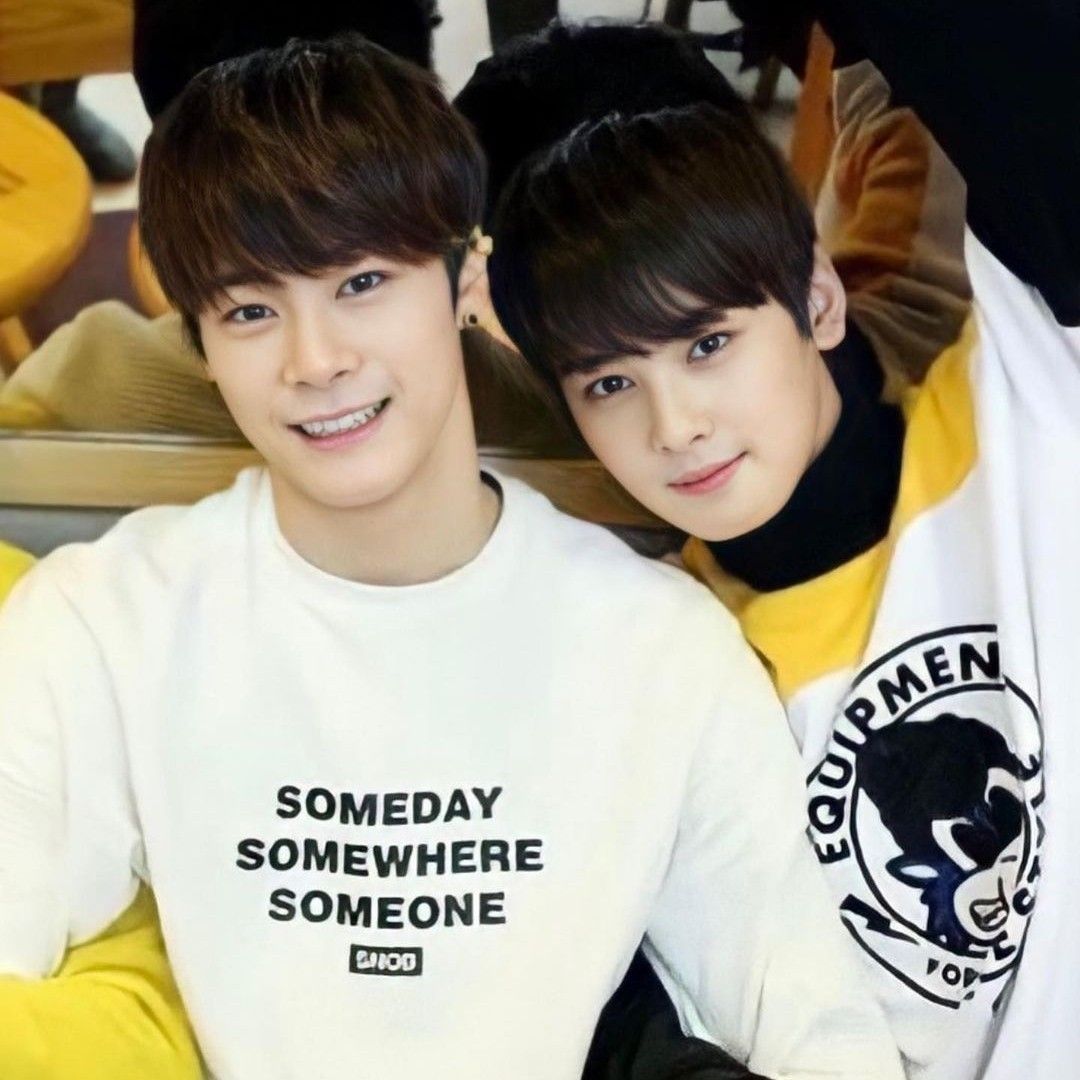 Foto terbaru dari Cha Eunwoo