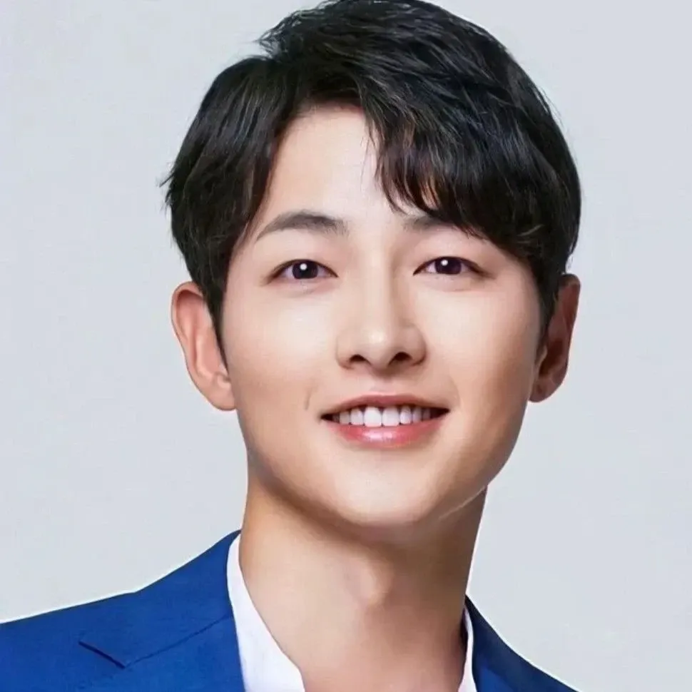 송중기의 최신 사진