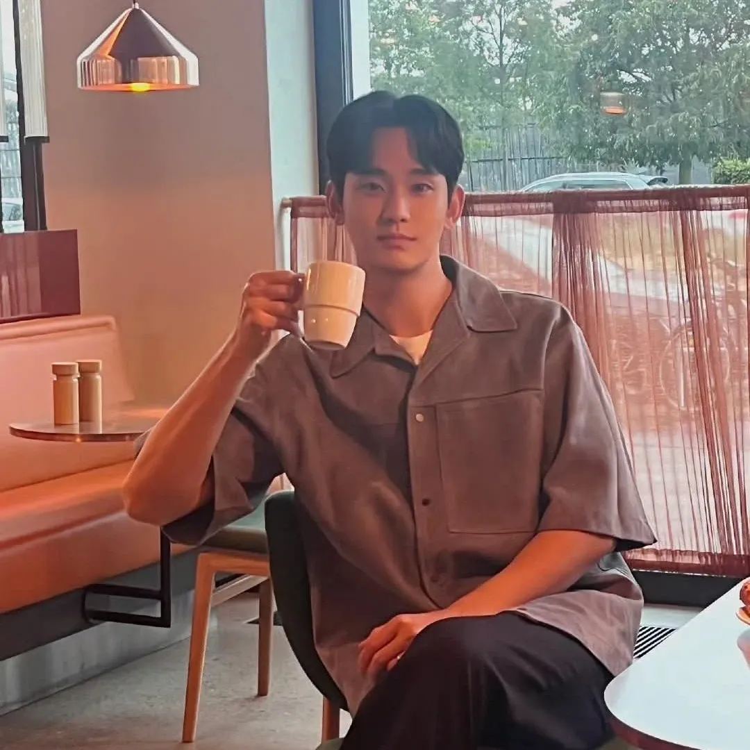Recent activity shot of Kim Soohyun