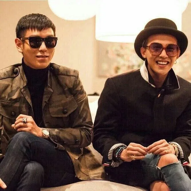 A moment captured by a fan of T.O.P