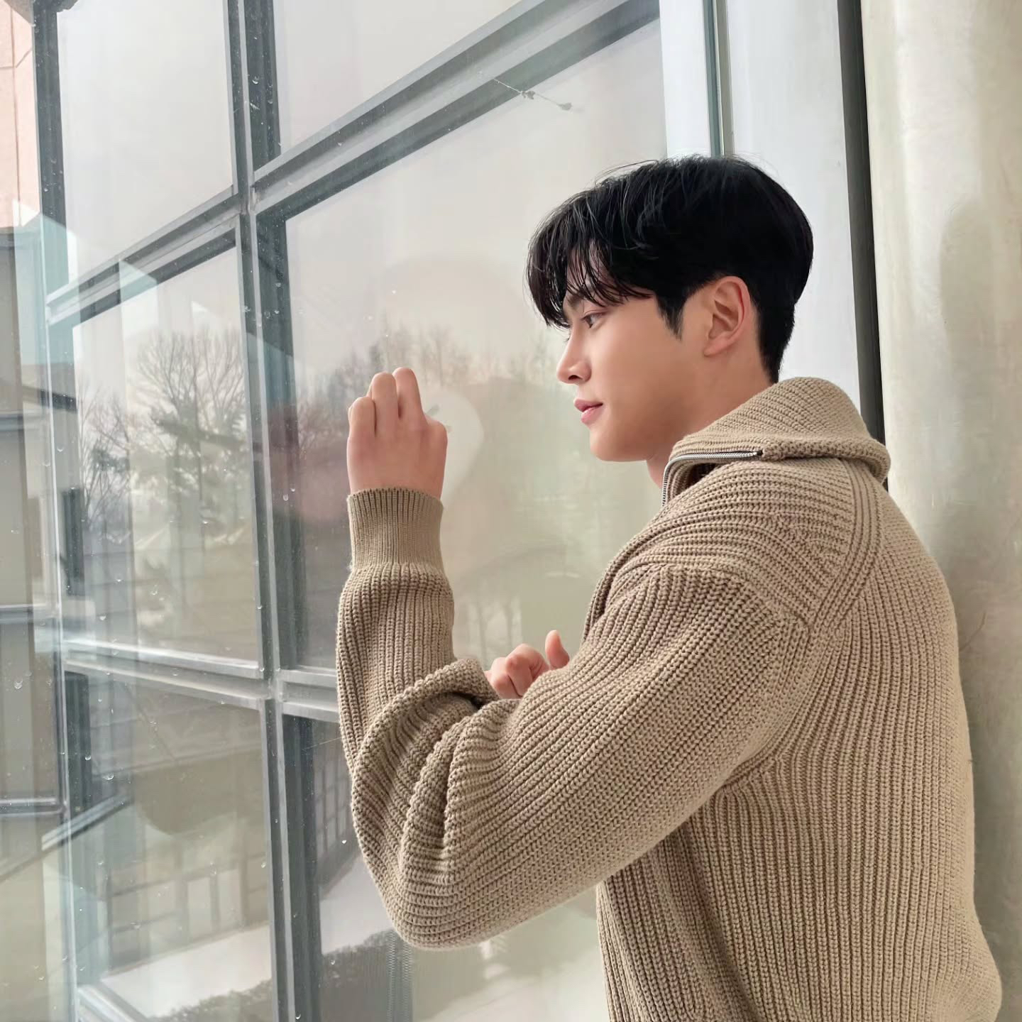 Foto terbaru dari Rowoon