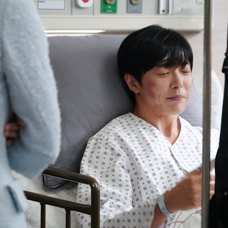 粉丝拍下的金材昱瞬间