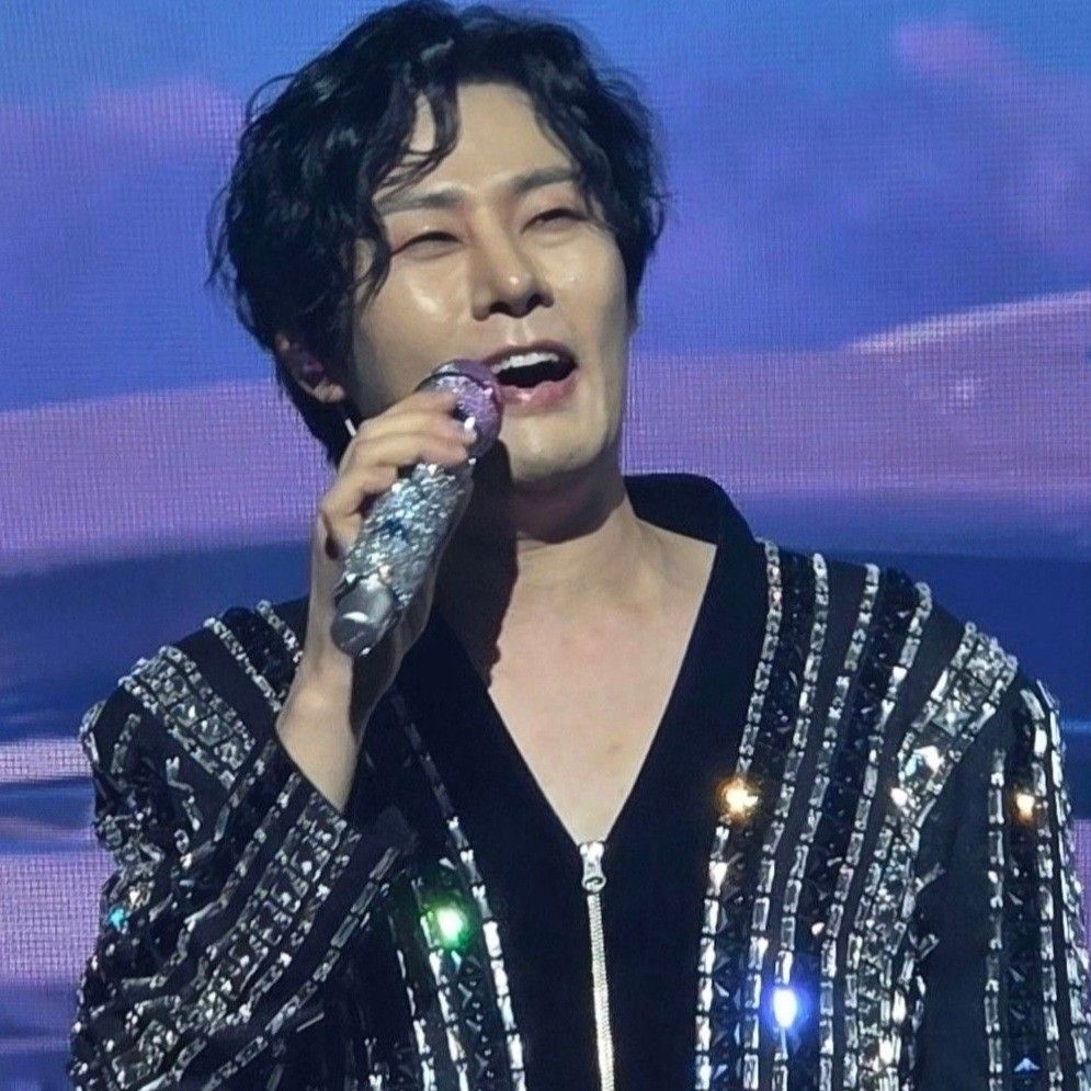 Behind-the-scenes cut of Kang Moonkyung