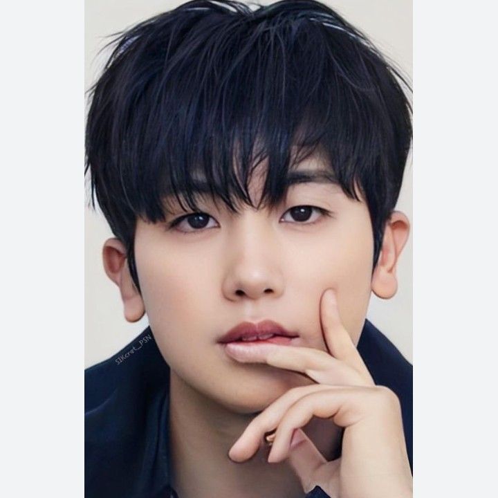 Behind-the-scenes cut of Park Hyungsik