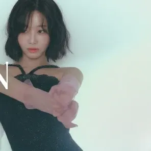 A moment captured by a fan of Yeonwoo