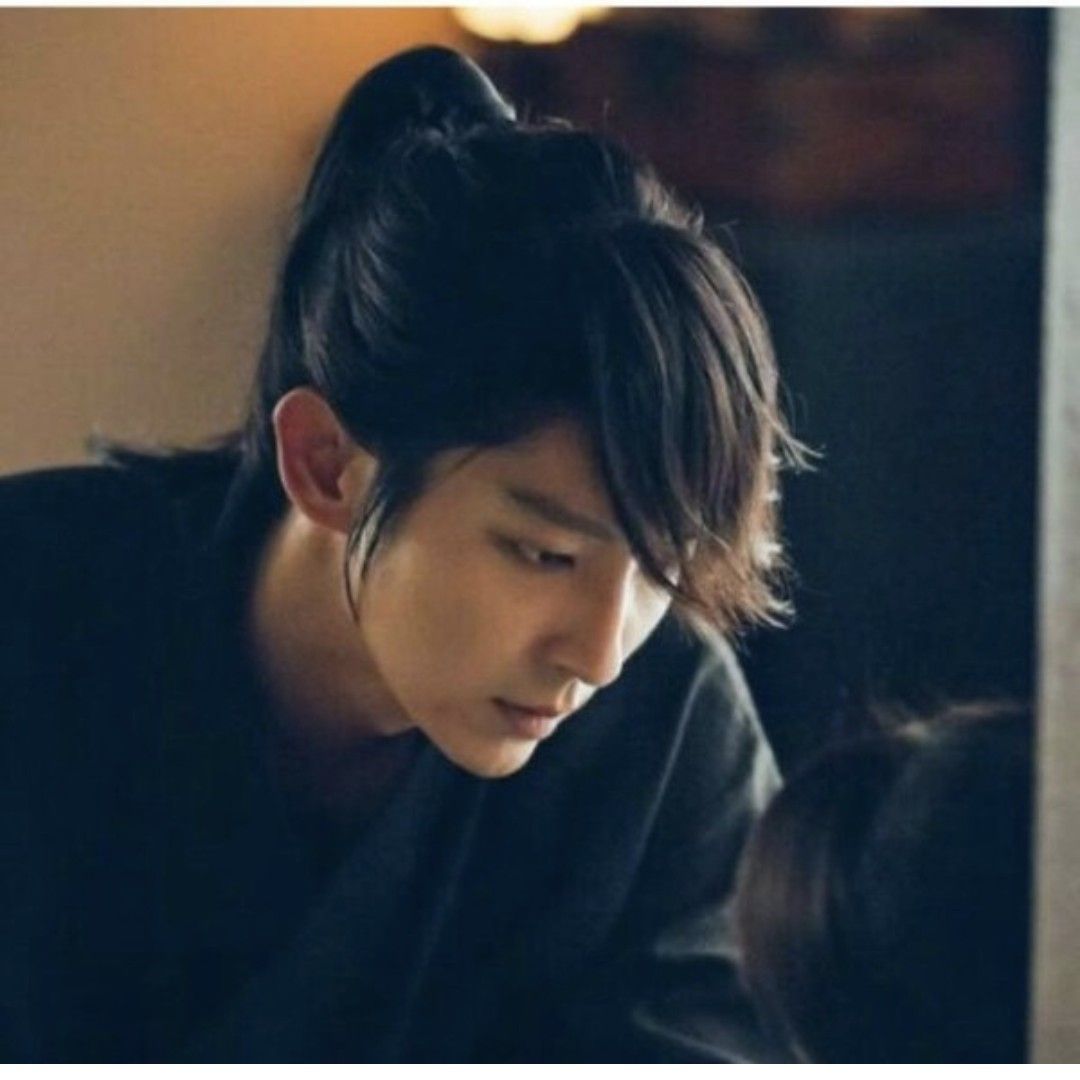 Recent activity shot of Lee Joongi