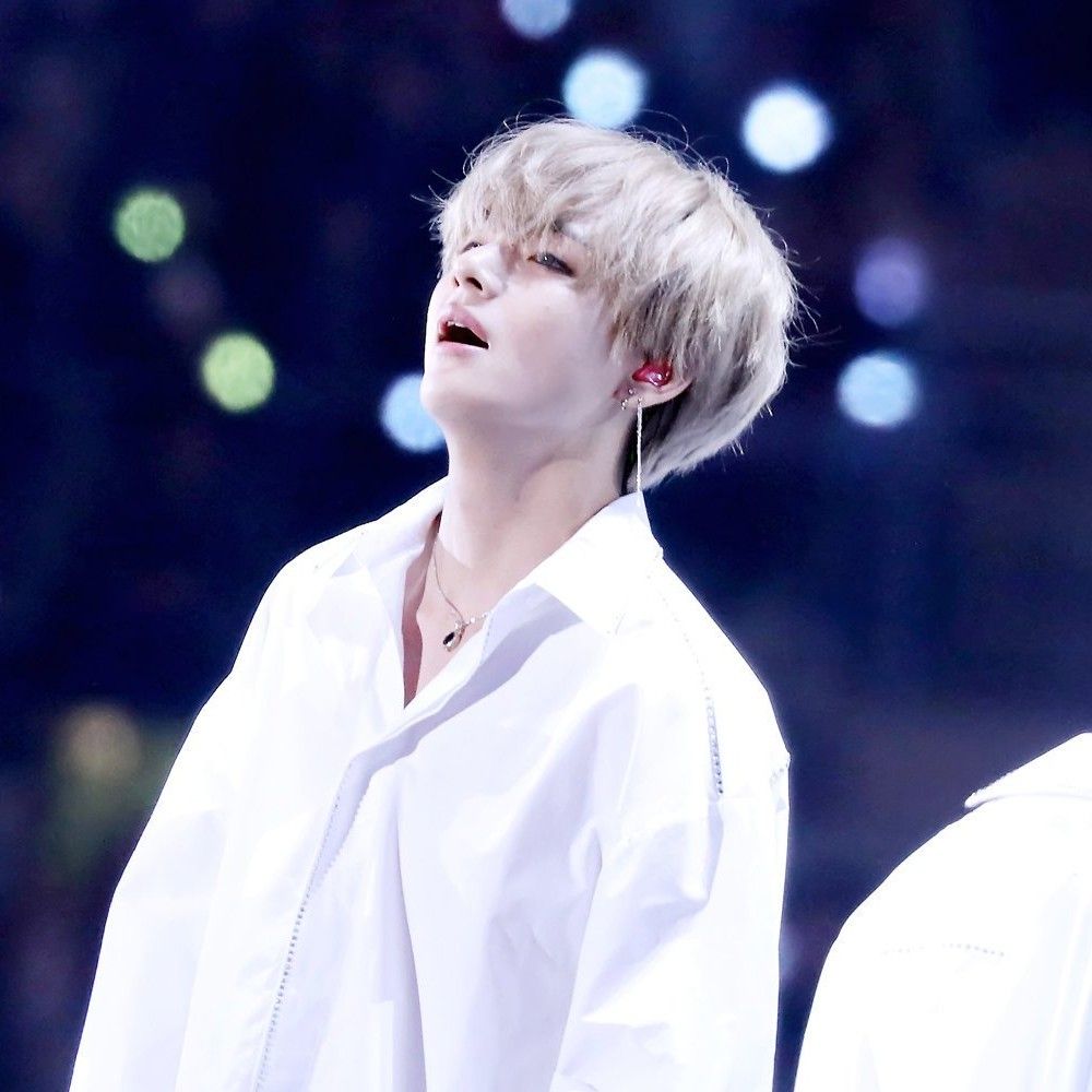 A moment captured by a fan of Kim Taehyung (V)