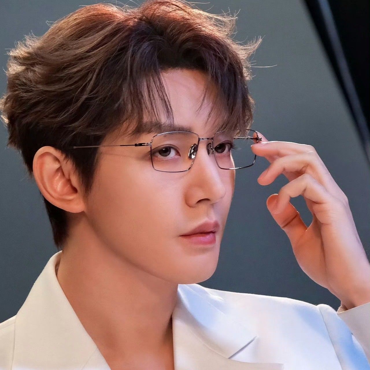 Behind-the-scenes cut of Deng Wei