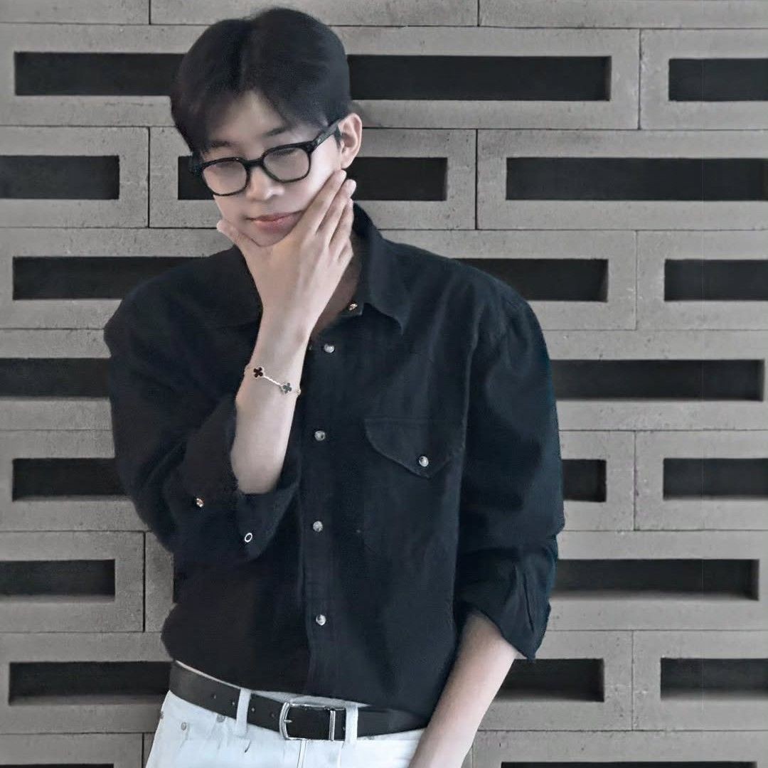 Cuplikan di balik layar dari Lim Youngwoong