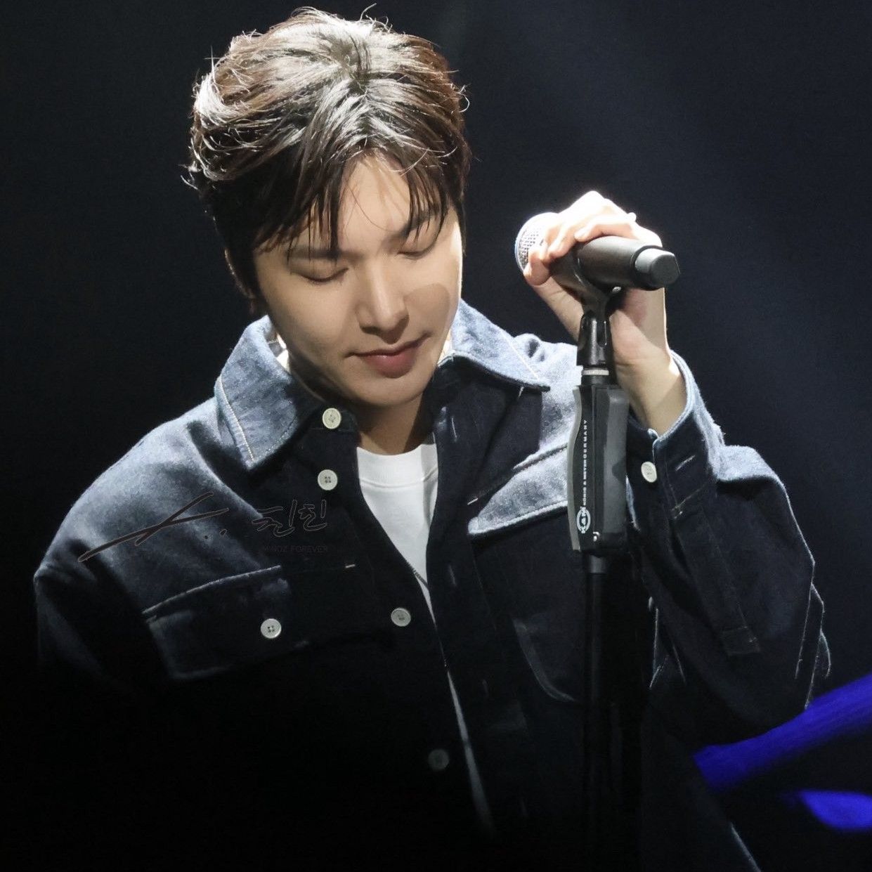 イ・ミンホの最近の活動ショット