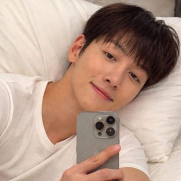 Latest photo of Ji Changwook