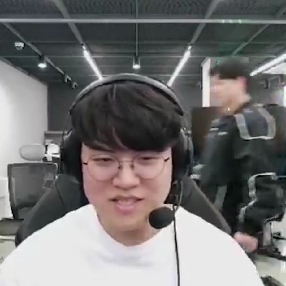 Gumayusi的幕後花絮