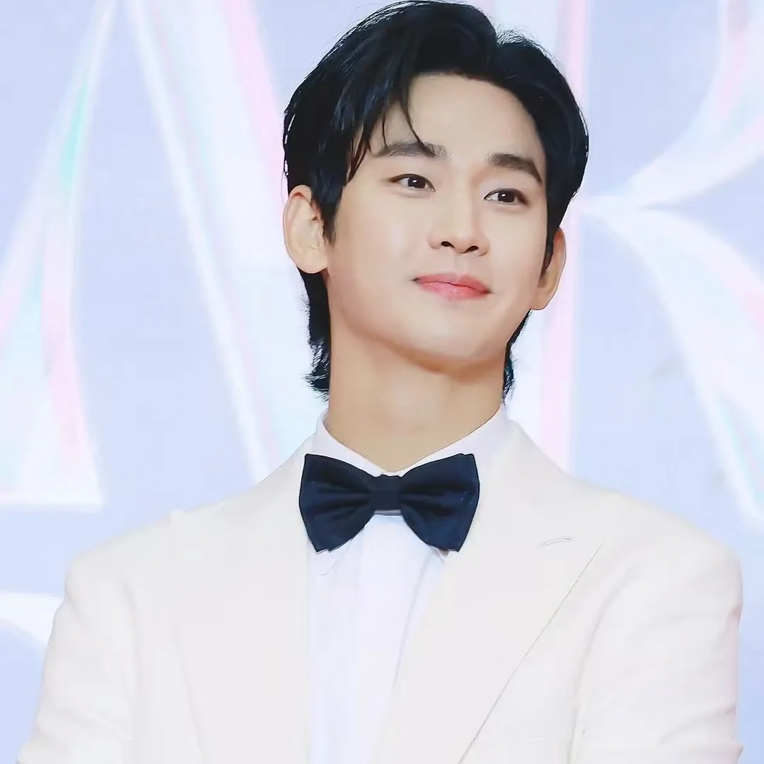 Recent activity shot of Kim Soohyun