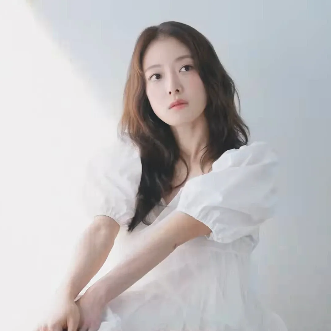 Recent activity shot of Lee Seyoung