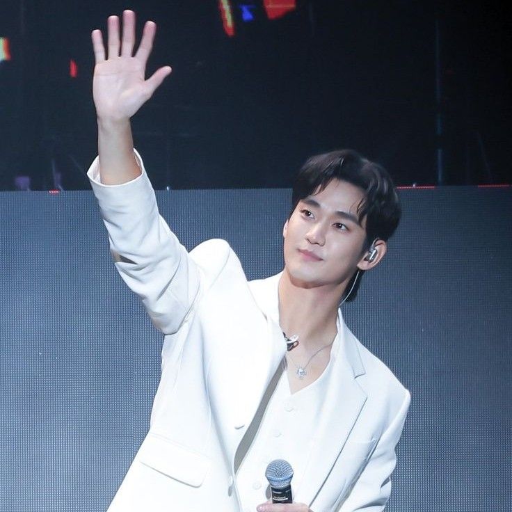 Cuplikan di balik layar dari Kim Soohyun