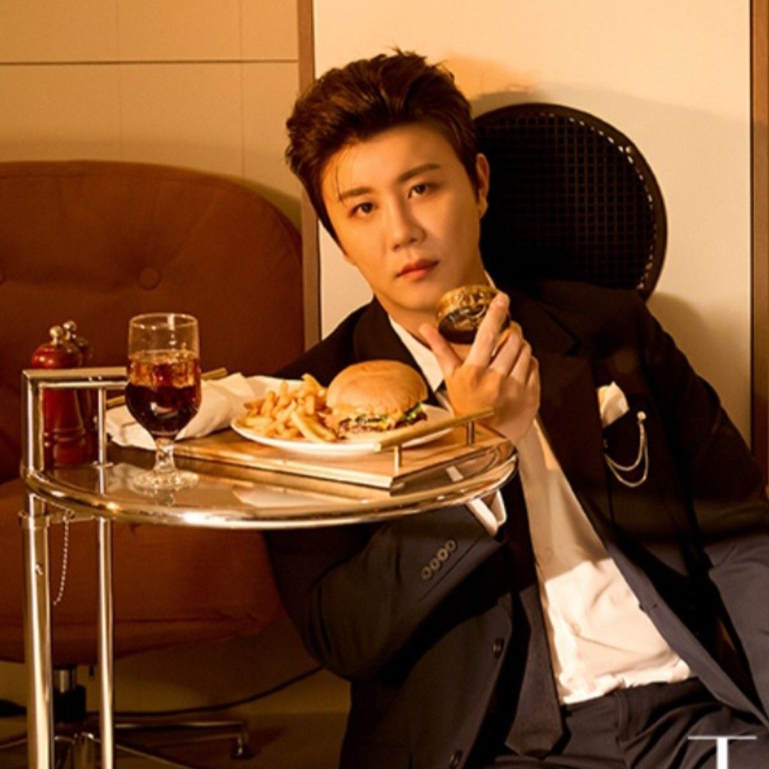 チン・ヘソンの最近の活動ショット