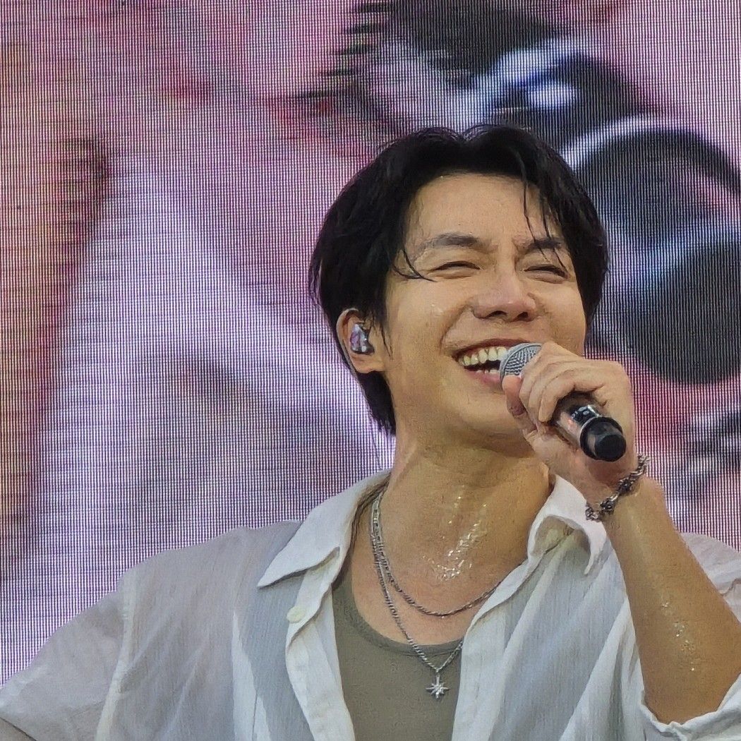 Behind-the-scenes cut of Lee Seunggi