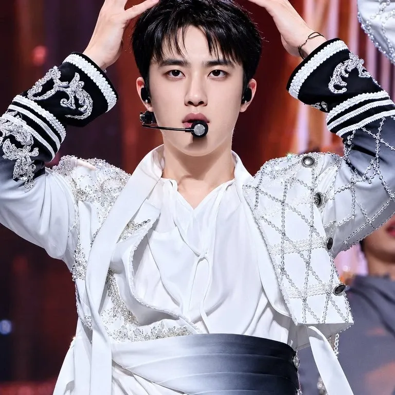 Behind-the-scenes cut of Doh Kyungsoo (D.O.)