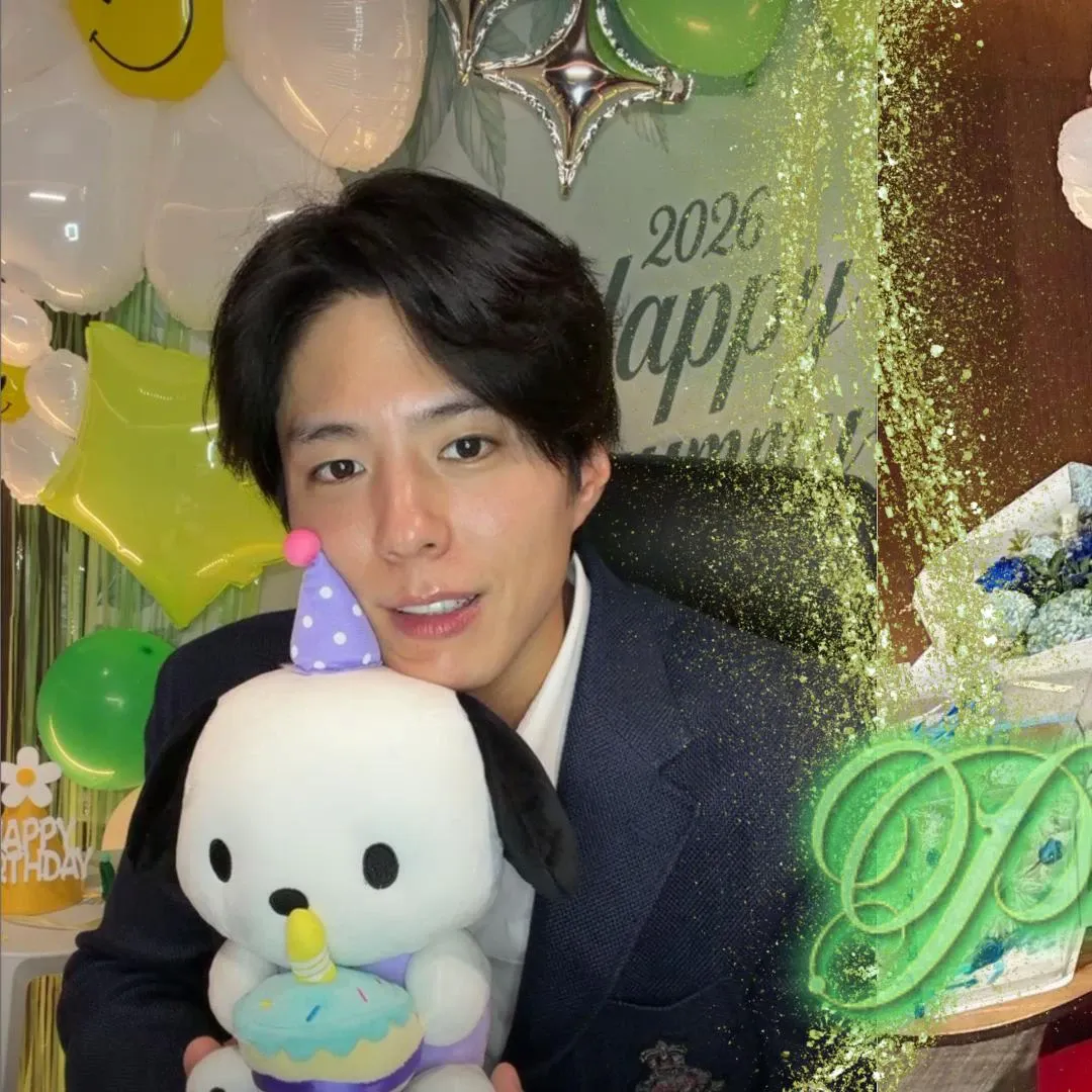 Recent activity shot of Park Bogum