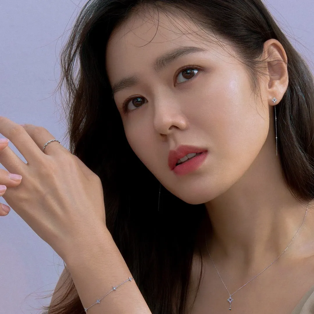 A moment captured by a fan of Son Yejin