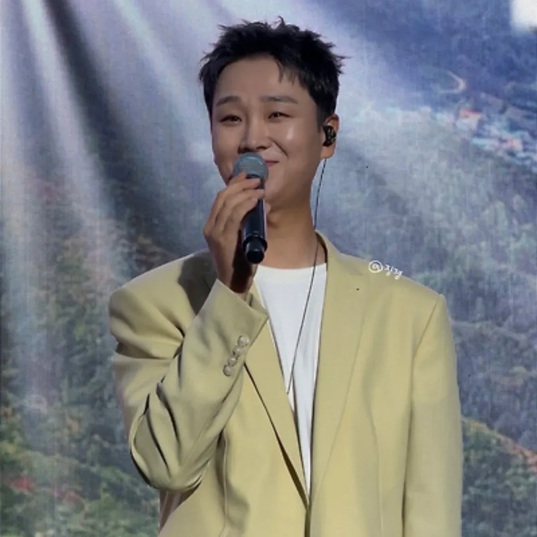 Behind-the-scenes cut of Song Minjun