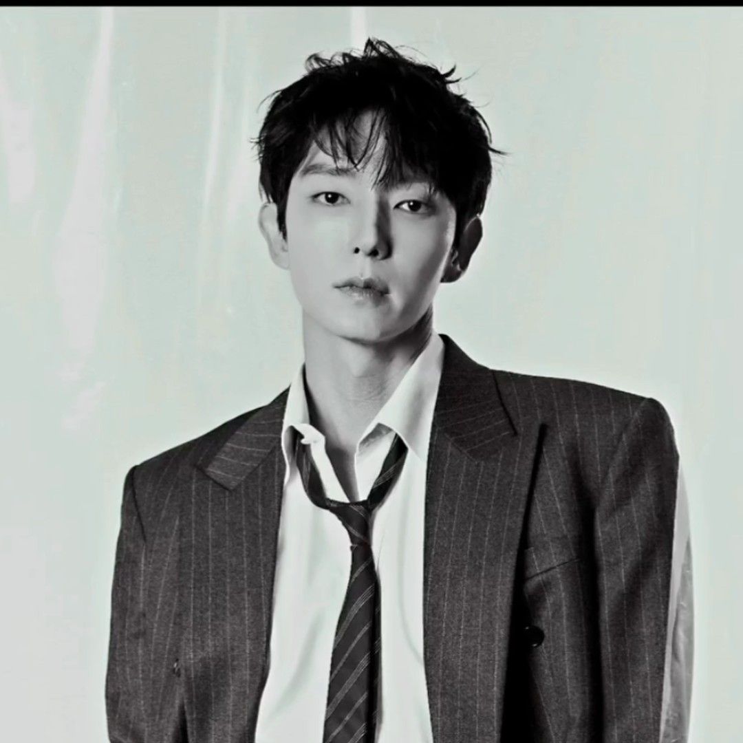 Latest photo of Lee Joongi