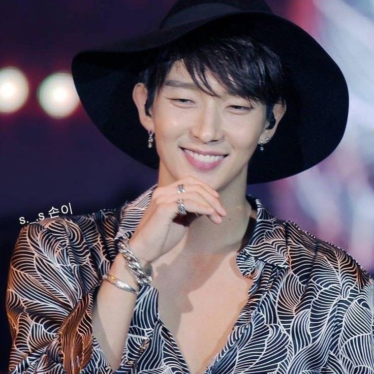 Behind-the-scenes cut of Lee Joongi