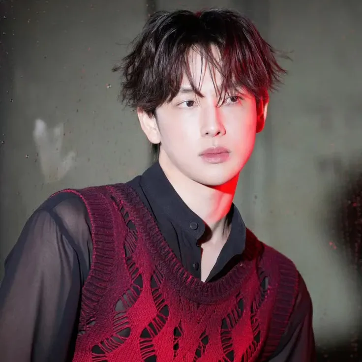 Behind-the-scenes cut of Yim Siwan
