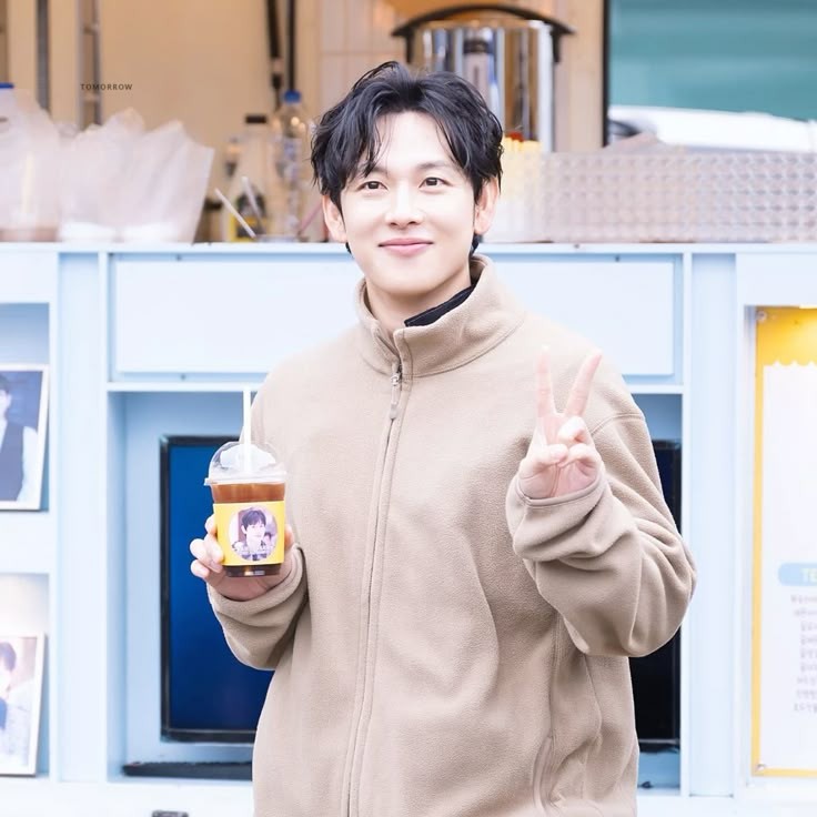 A moment captured by a fan of Yim Siwan