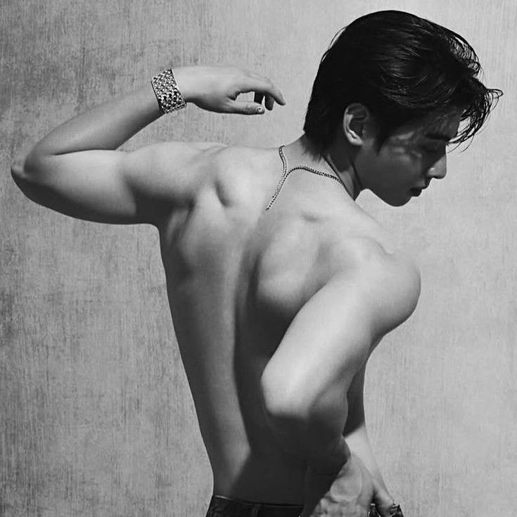 Recent activity shot of Cha Eunwoo