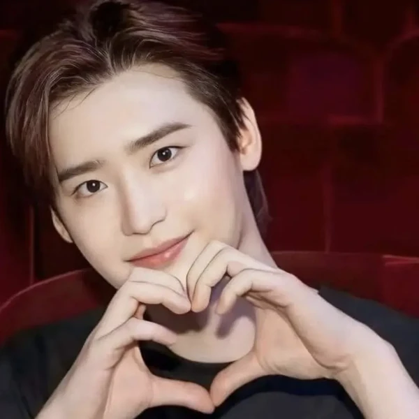 오늘 최애돌셀럽에서 빛나는 이종석의 대표 사진