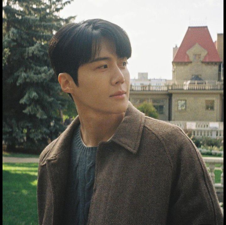 Latest photo of Kim Seonho