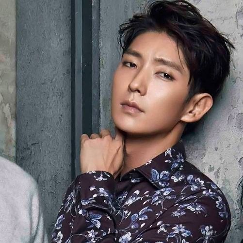 Recent activity shot of Lee Joongi