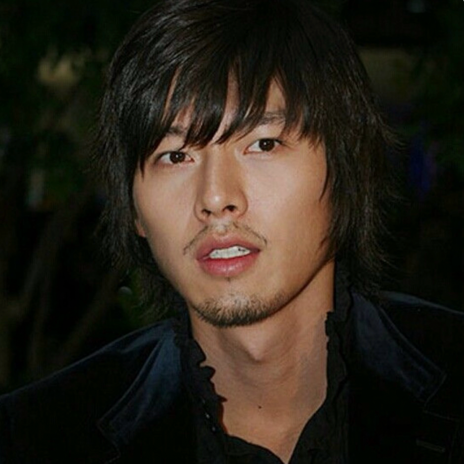 Momen yang diabadikan oleh penggemar Hyun Bin