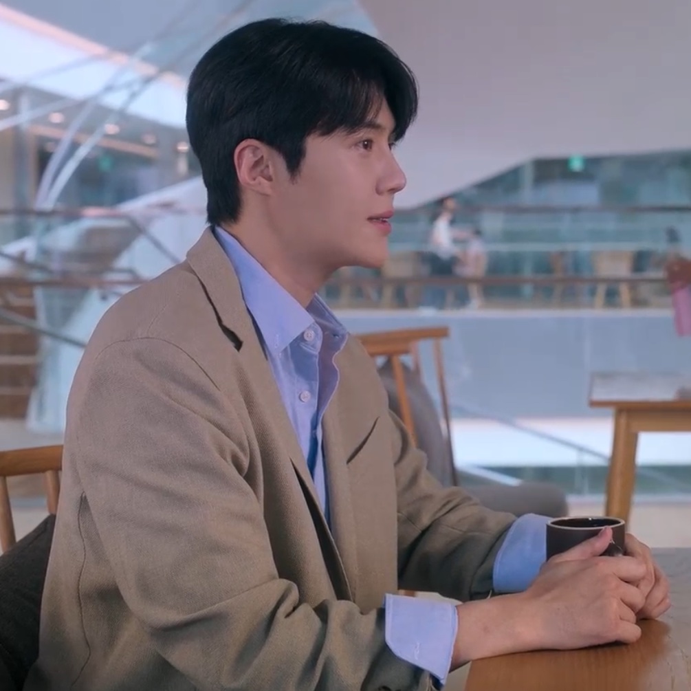 粉絲拍下的金宣虎瞬間