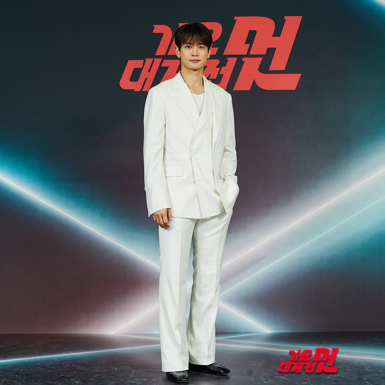 Behind-the-scenes cut of Choi Minho